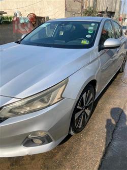 نیسان ئەلتیما